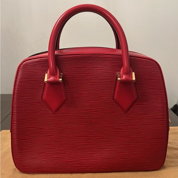 Louis Vuitton gently used Red Epi Sablous Handbag - Picture 13 of 14